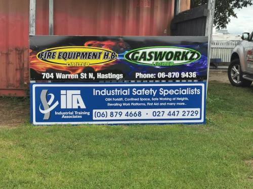ITA-AND-GASWORKZ-TRACK-SIGNAGE