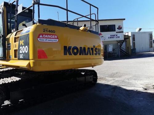 KOMATSU-REAR-1