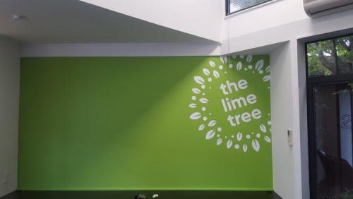 LIME-TREE-ENTRANCE-WALL