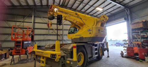 SMALL-CRANE