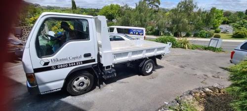 WHITE-HINO-TRUCK